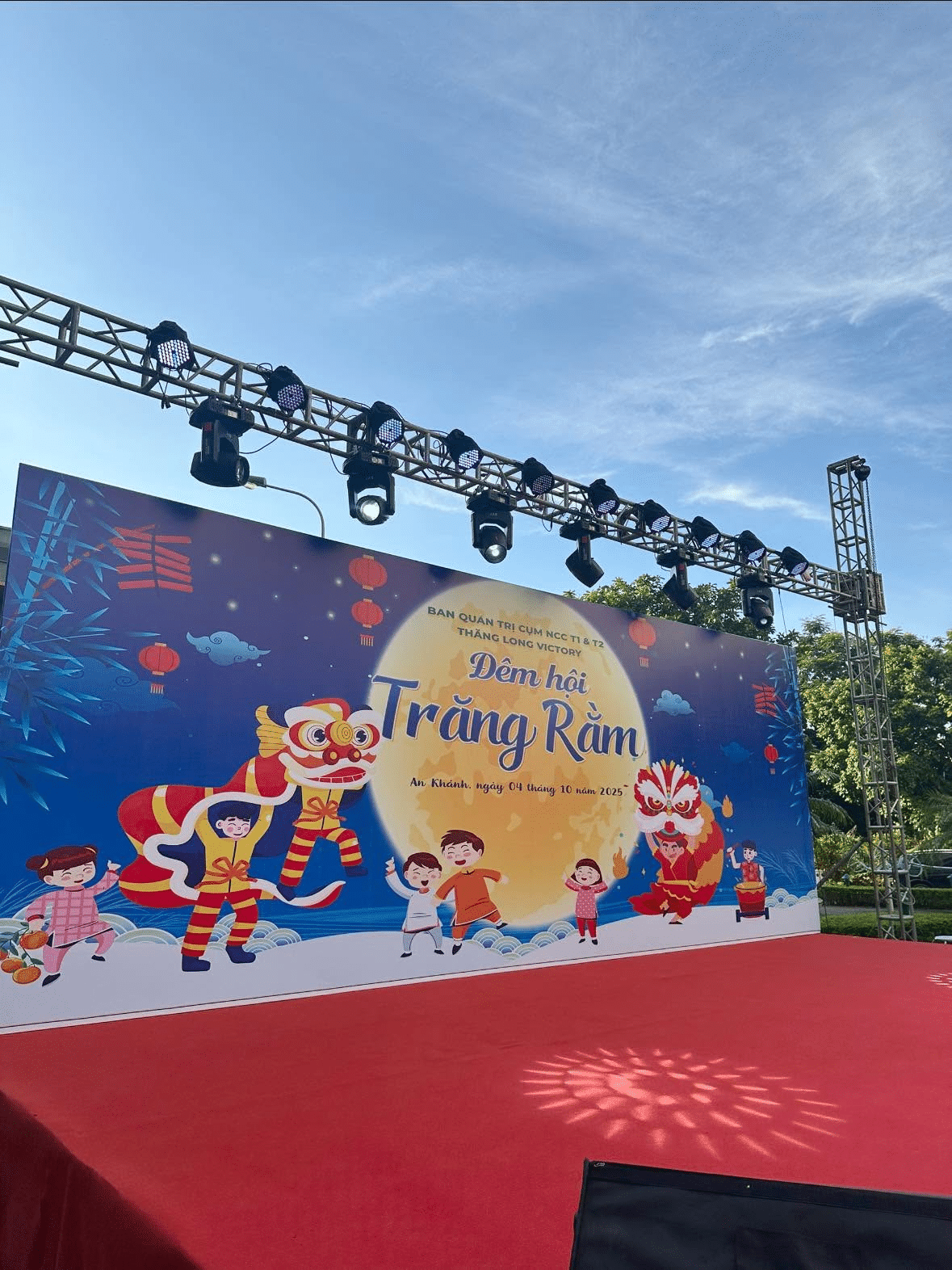 Backdrop Trung thu tại chung cư ở Hà Nội