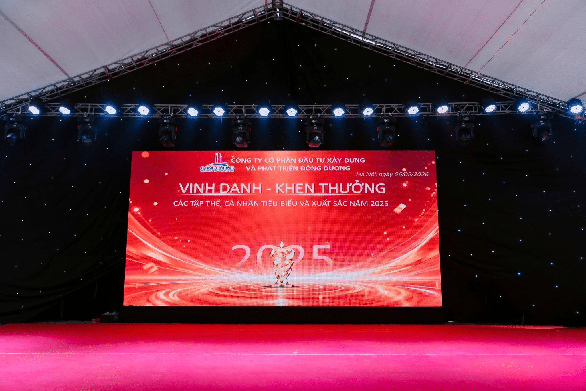 Màn hình LED lễ vinh danh và khen thưởng