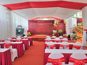 Tổ chức lễ khai trương trọn gói tại Hà Nội với sân khấu, nhà bạt và bàn ghế